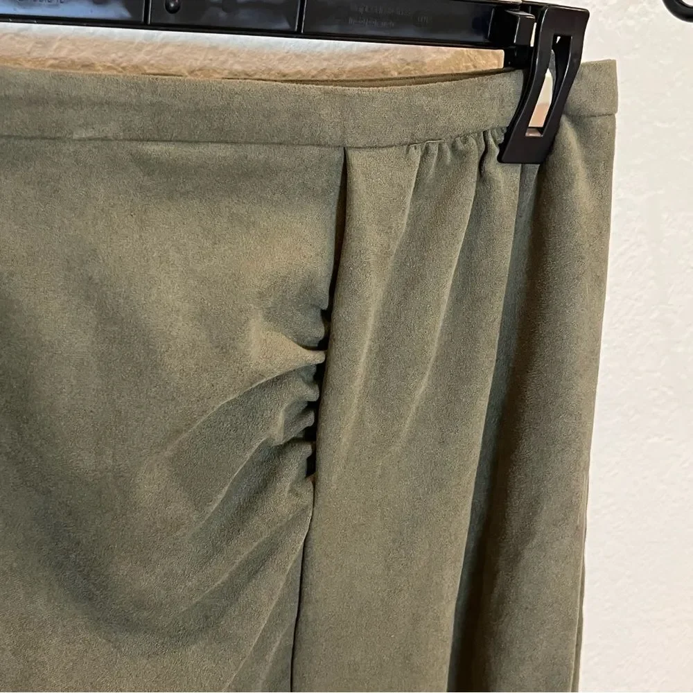 Anthropologie Roxanna Sueded Mini Skirt in Moss Green size 8